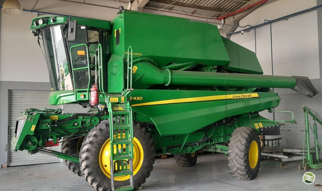 COLHEITADEIRA JOHN DEERE JOHN DEERE S430 Tranorte - John Deere MAFRA SANTA CATARINA SC