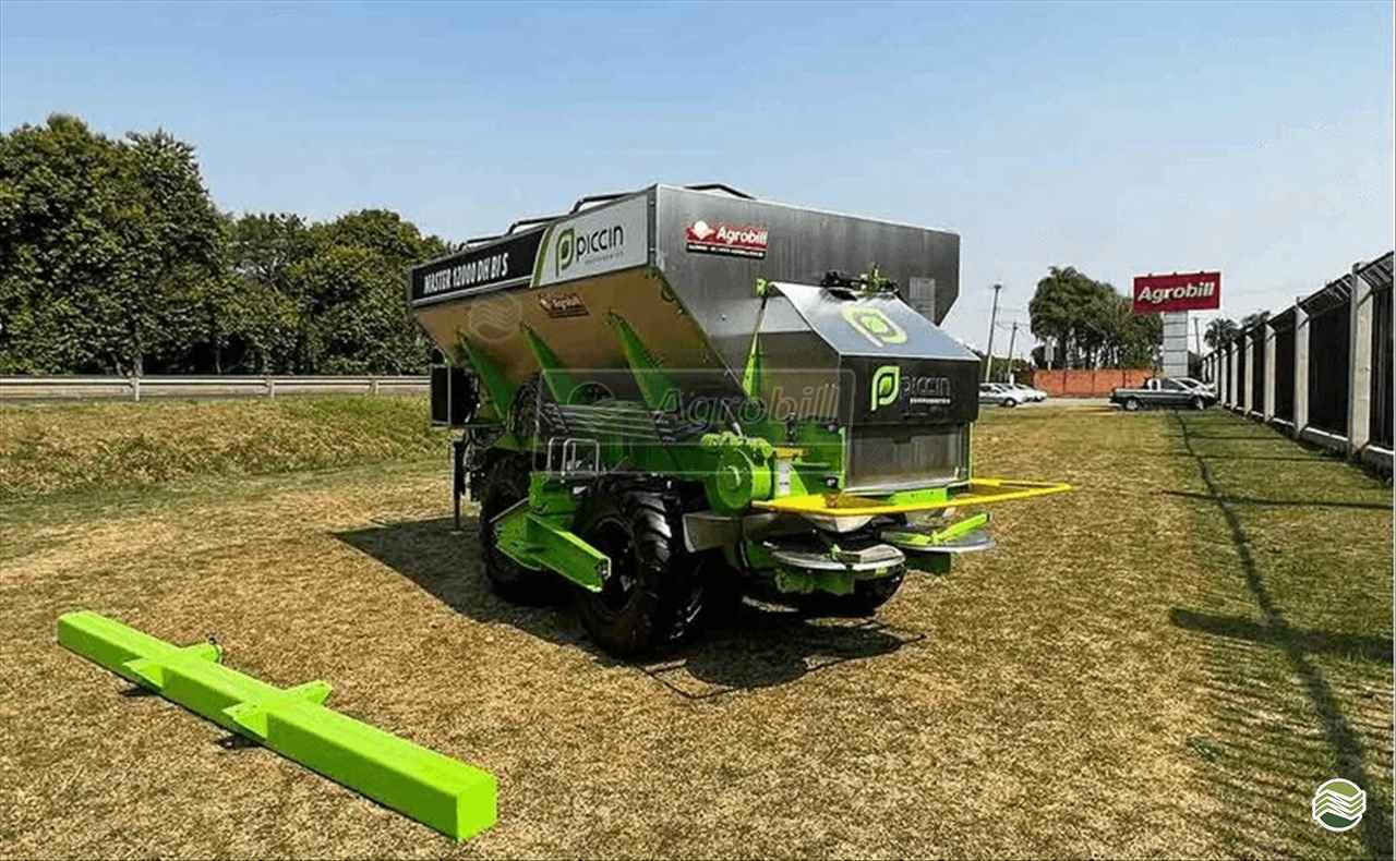 IMPLEMENTOS AGRICOLAS DISTRIBUIDOR CALCÁRIO 12000 Kg AGROBILL Tratores & Implementos Agrícolas SALTINHO SÃO PAULO SP