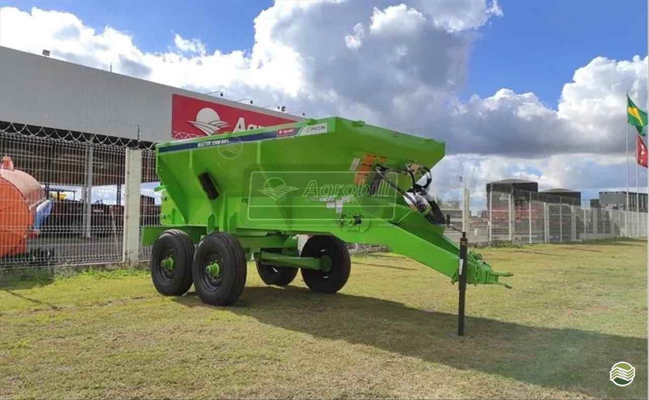 IMPLEMENTOS AGRICOLAS DISTRIBUIDOR ADUBO ORGÂNICO LÍQUIDO AGROBILL Tratores & Implementos Agrícolas SALTINHO SÃO PAULO SP