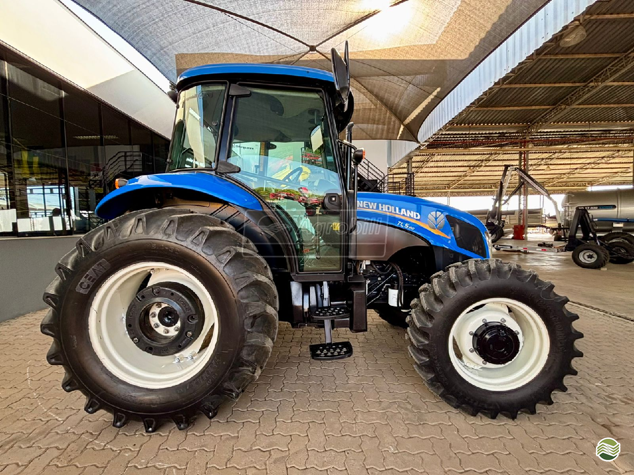NEW TL5.80 de AGROBILL Tratores & Implementos Agrícolas