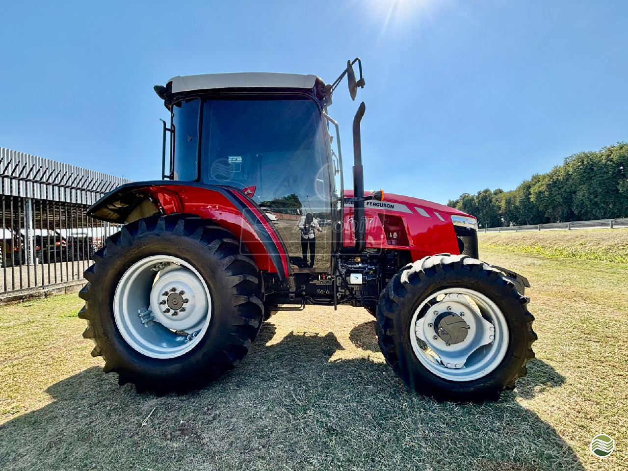 TRATOR MASSEY FERGUSON MF 4707 Tração 4x4 AGROBILL Tratores & Implementos Agrícolas SALTINHO SÃO PAULO SP