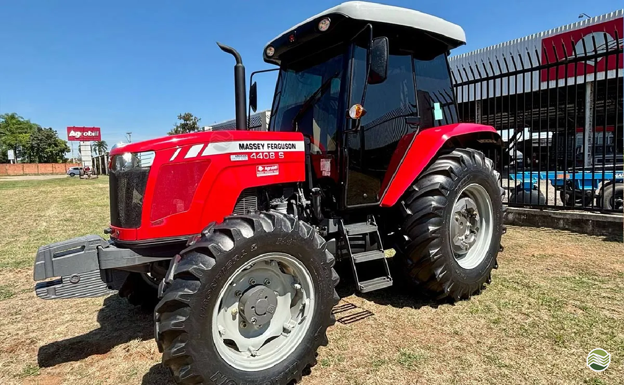 TRATOR MASSEY FERGUSON MF 4408 Tração 4x4 AGROBILL Tratores & Implementos Agrícolas SALTINHO SÃO PAULO SP