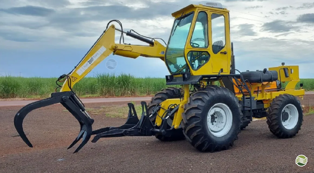 TRATOR MOTOCANA VALTRA Tração 4x4 AGROBILL Tratores & Implementos Agrícolas SALTINHO SÃO PAULO SP