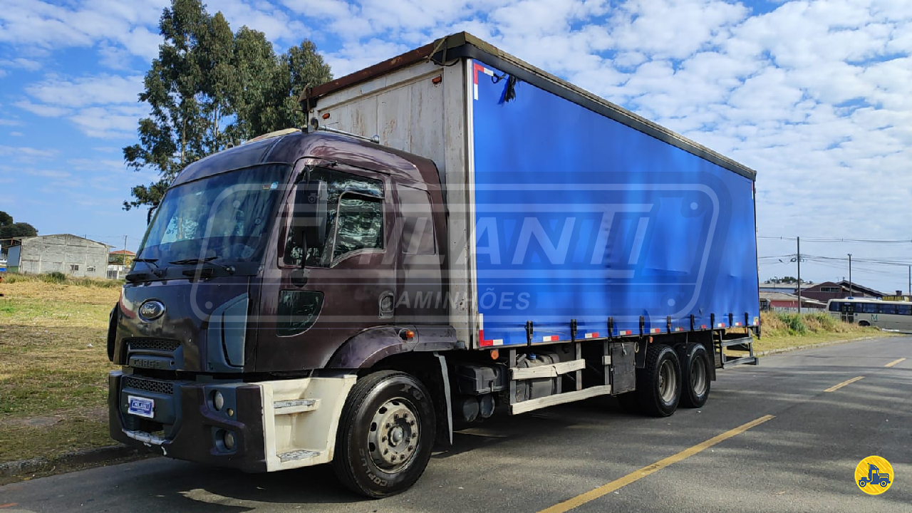 CAMINHAO FORD CARGO 2428 Baú Sider 3/4 6x2 Chilanti Caminhões QUATRO BARRAS PARANÁ PR