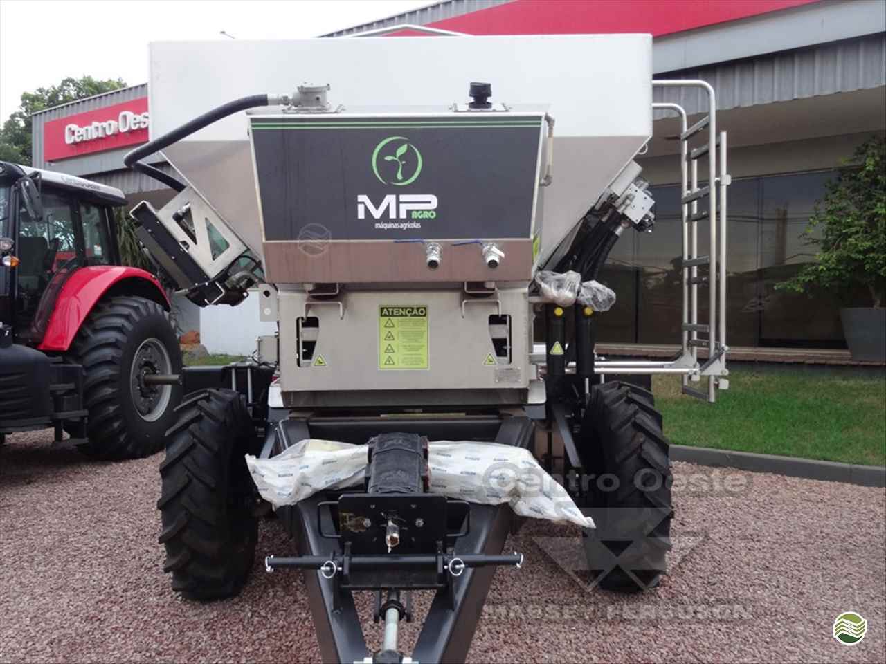 IMPLEMENTOS AGRICOLAS DISTRIBUIDOR CALCÁRIO 12000 Kg Centro Oeste Máquinas RONDONOPOLIS MATO GROSSO MT