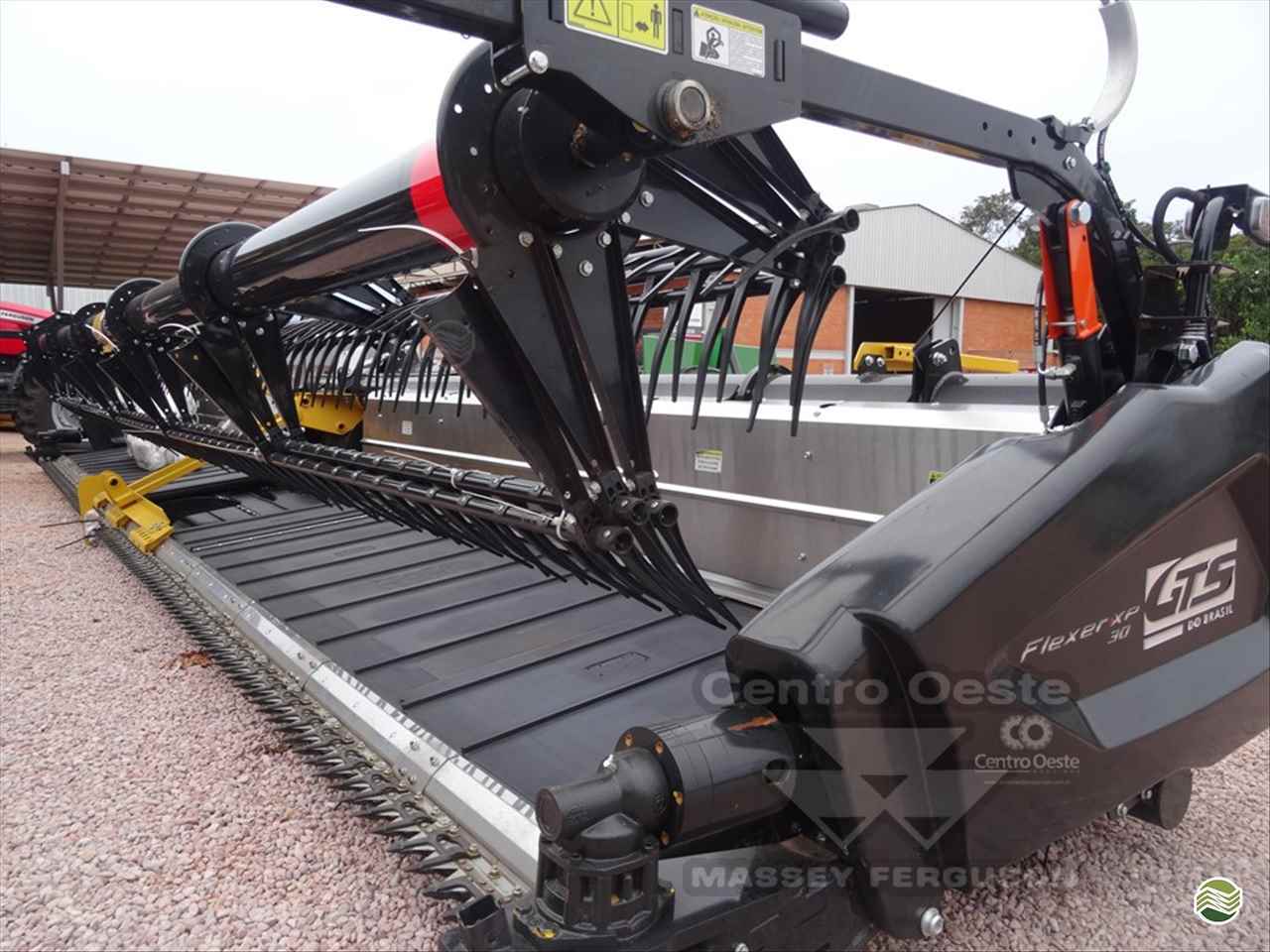 PLATAFORMA COLHEITADEIRA GTS FLEXDRAPER DP30 Centro Oeste Máquinas RONDONOPOLIS MATO GROSSO MT