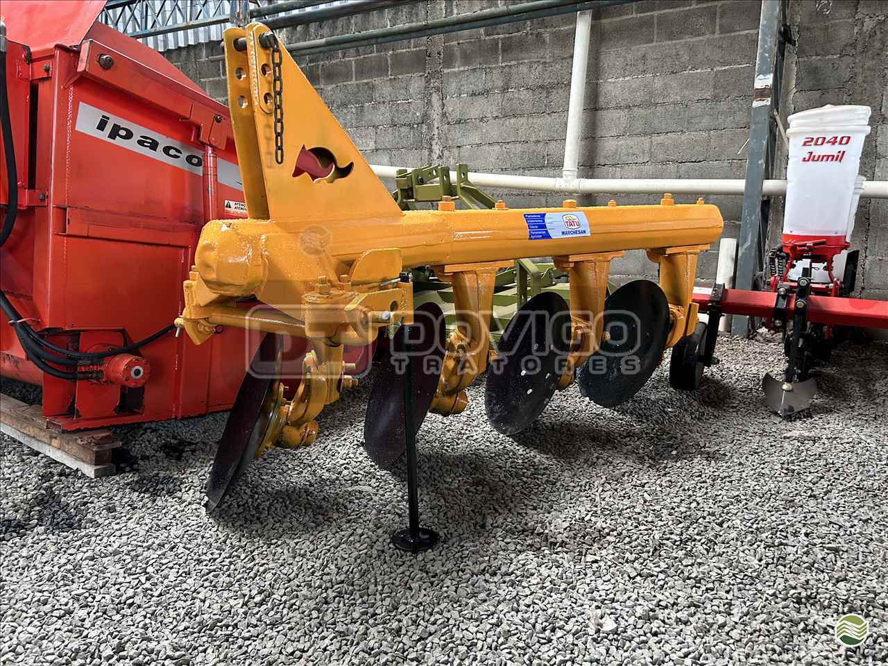 IMPLEMENTOS AGRICOLAS ARADO 4 DISCOS FIXO Dovigo Tratores ARTUR NOGUEIRA SÃO PAULO SP