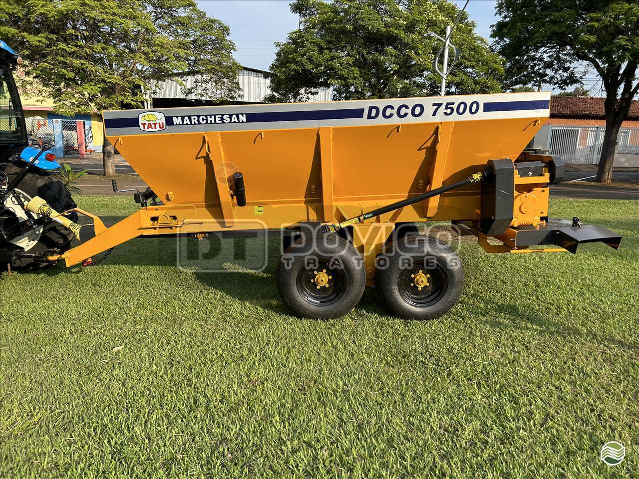IMPLEMENTOS AGRICOLAS DISTRIBUIDOR CALCÁRIO 7500 Kg Dovigo Tratores ARTUR NOGUEIRA SÃO PAULO SP