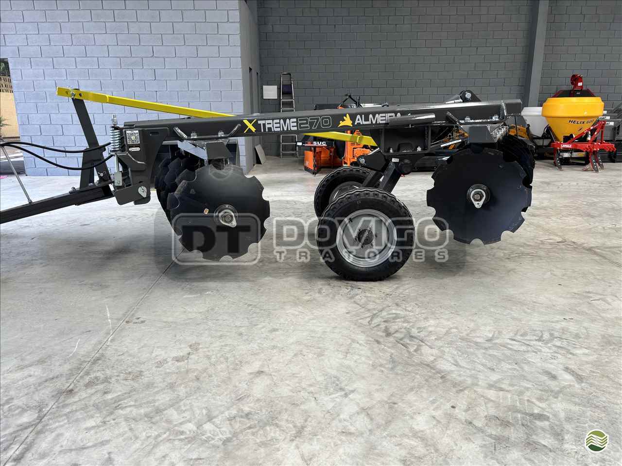 IMPLEMENTOS AGRICOLAS GRADE INTERMEDIÁRIA INTERMEDIÁRIA 14 DISCOS Dovigo Tratores ARTUR NOGUEIRA SÃO PAULO SP