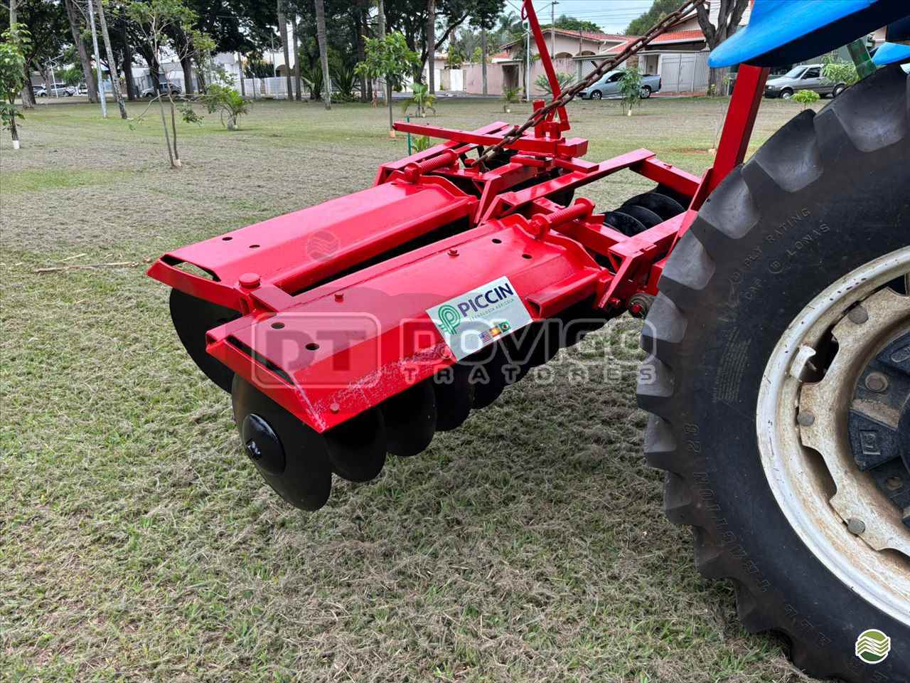 IMPLEMENTOS AGRICOLAS GRADE NIVELADORA NIVELADORA 28 DISCOS Dovigo Tratores ARTUR NOGUEIRA SÃO PAULO SP