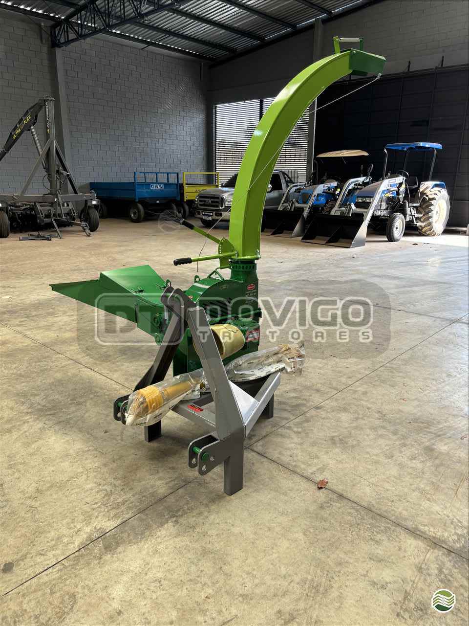 IMPLEMENTOS AGRICOLAS ENSILADEIRA PICADOR ENSILADEIRA Dovigo Tratores ARTUR NOGUEIRA SÃO PAULO SP