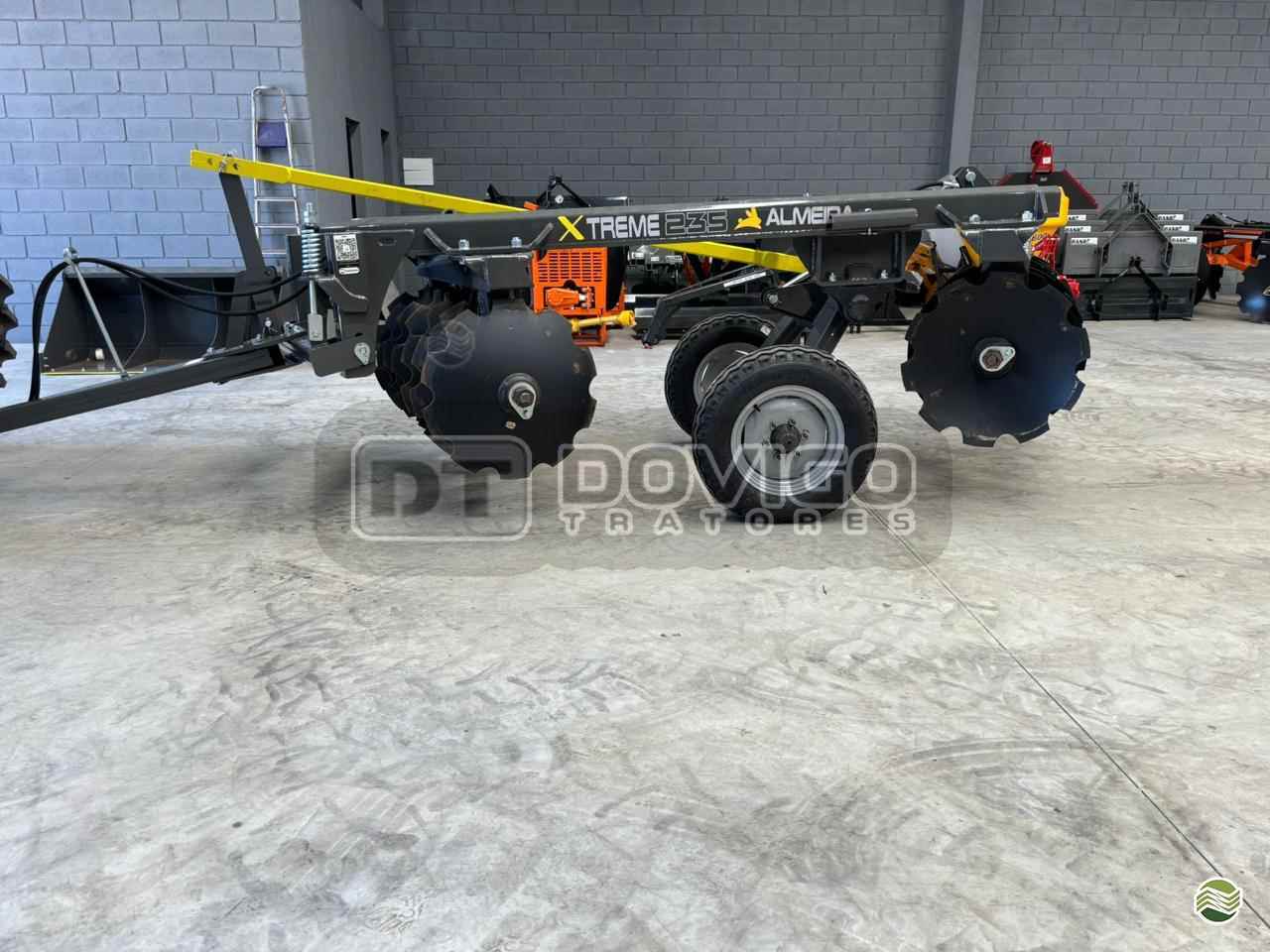 IMPLEMENTOS AGRICOLAS GRADE ARADORA ARADORA 14 DISCOS Dovigo Tratores ARTUR NOGUEIRA SÃO PAULO SP