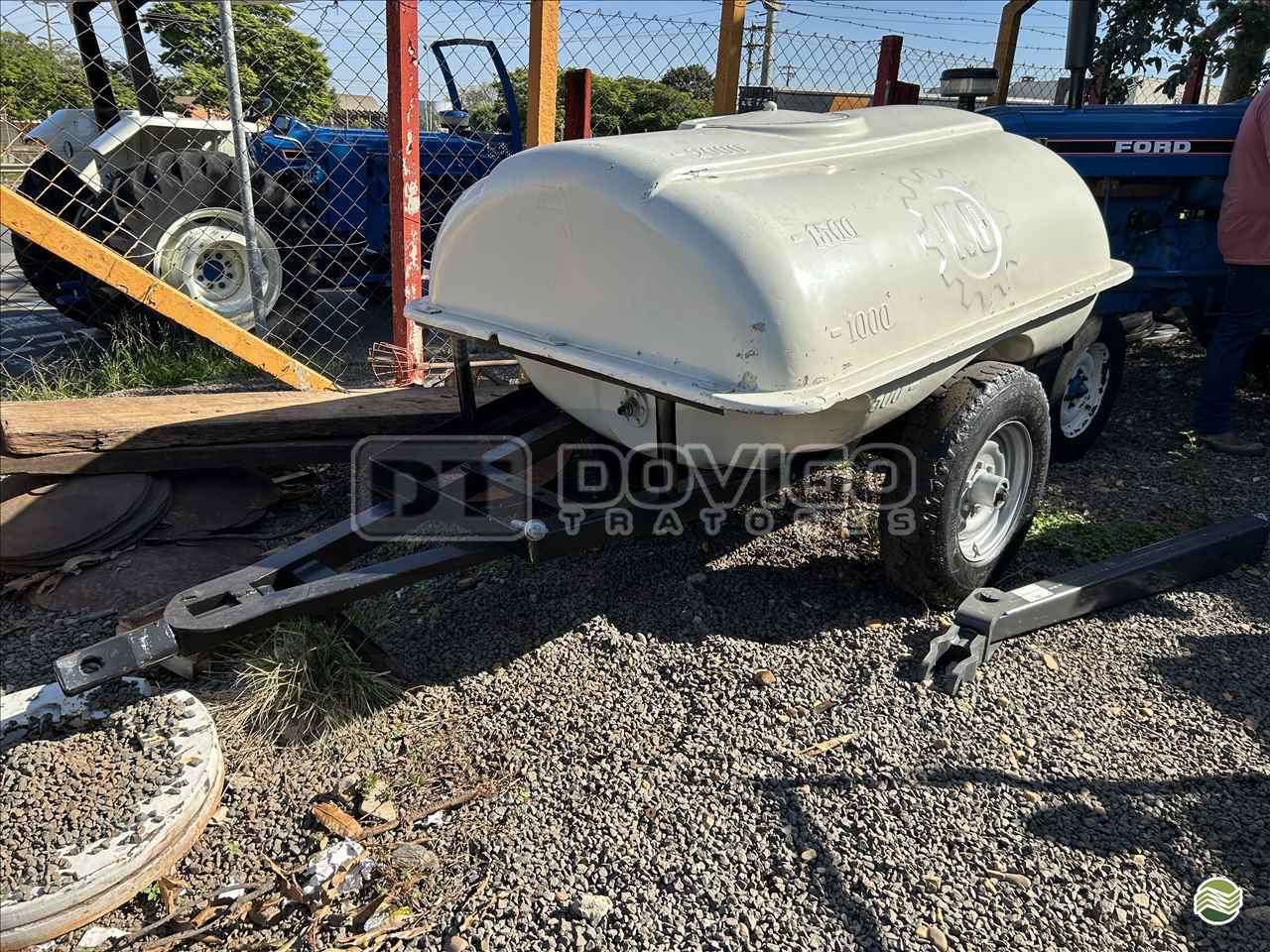IMPLEMENTOS AGRICOLAS CARRETA TANQUE TANQUE 2000 LITROS Dovigo Tratores ARTUR NOGUEIRA SÃO PAULO SP