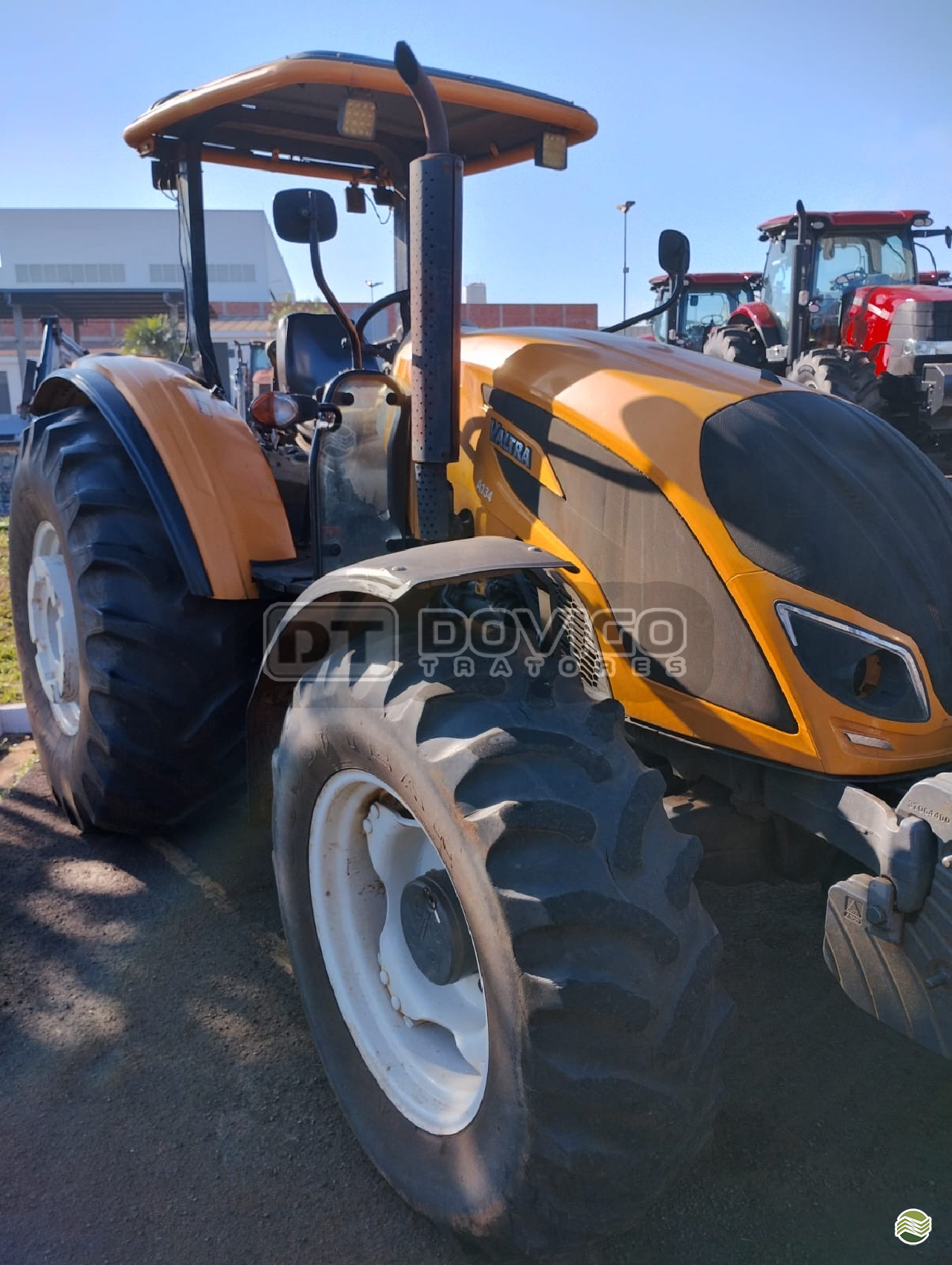 TRATOR VALTRA VALTRA A134 Tração 4x4 Dovigo Tratores ARTUR NOGUEIRA SÃO PAULO SP