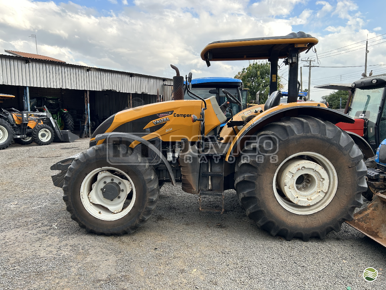 TRATOR VALTRA VALTRA A134 Tração 4x4 Dovigo Tratores ARTUR NOGUEIRA SÃO PAULO SP