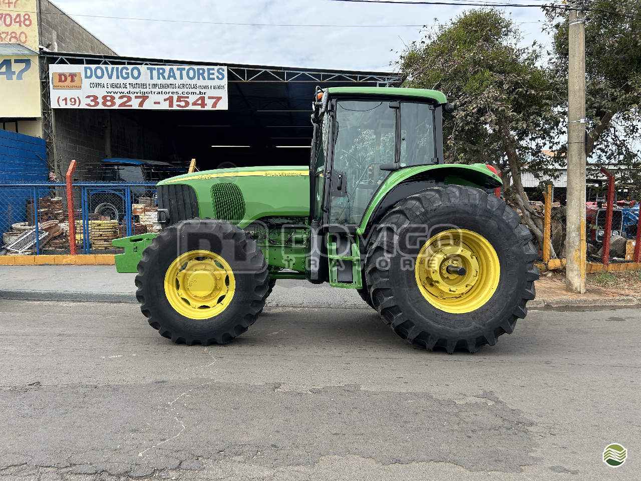 TRATOR JOHN DEERE JOHN DEERE 7515 Tração 4x4 Dovigo Tratores ARTUR NOGUEIRA SÃO PAULO SP