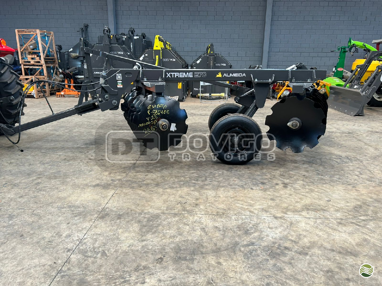 IMPLEMENTOS AGRICOLAS GRADE INTERMEDIÁRIA INTERMEDIÁRIA 16 DISCOS Dovigo Tratores ARTUR NOGUEIRA SÃO PAULO SP