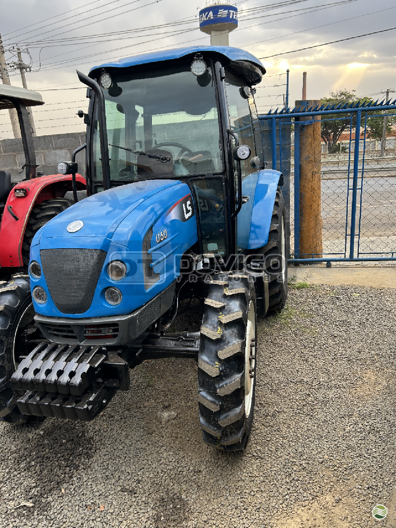 TRATOR LS TRACTOR LS U60 Tração 4x4 Dovigo Tratores ARTUR NOGUEIRA SÃO PAULO SP