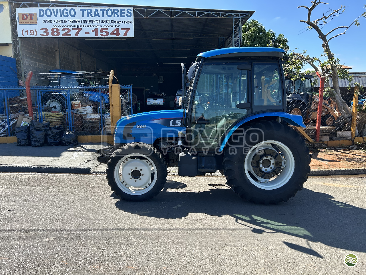 TRATOR LS TRACTOR LS U60 Tração 4x4 Dovigo Tratores ARTUR NOGUEIRA SÃO PAULO SP
