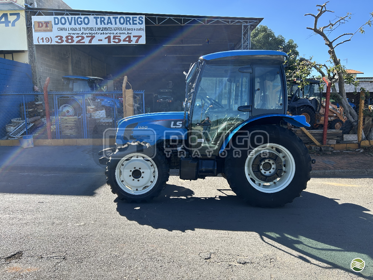 TRATOR LS TRACTOR LS U60 Tração 4x4 Dovigo Tratores ARTUR NOGUEIRA SÃO PAULO SP