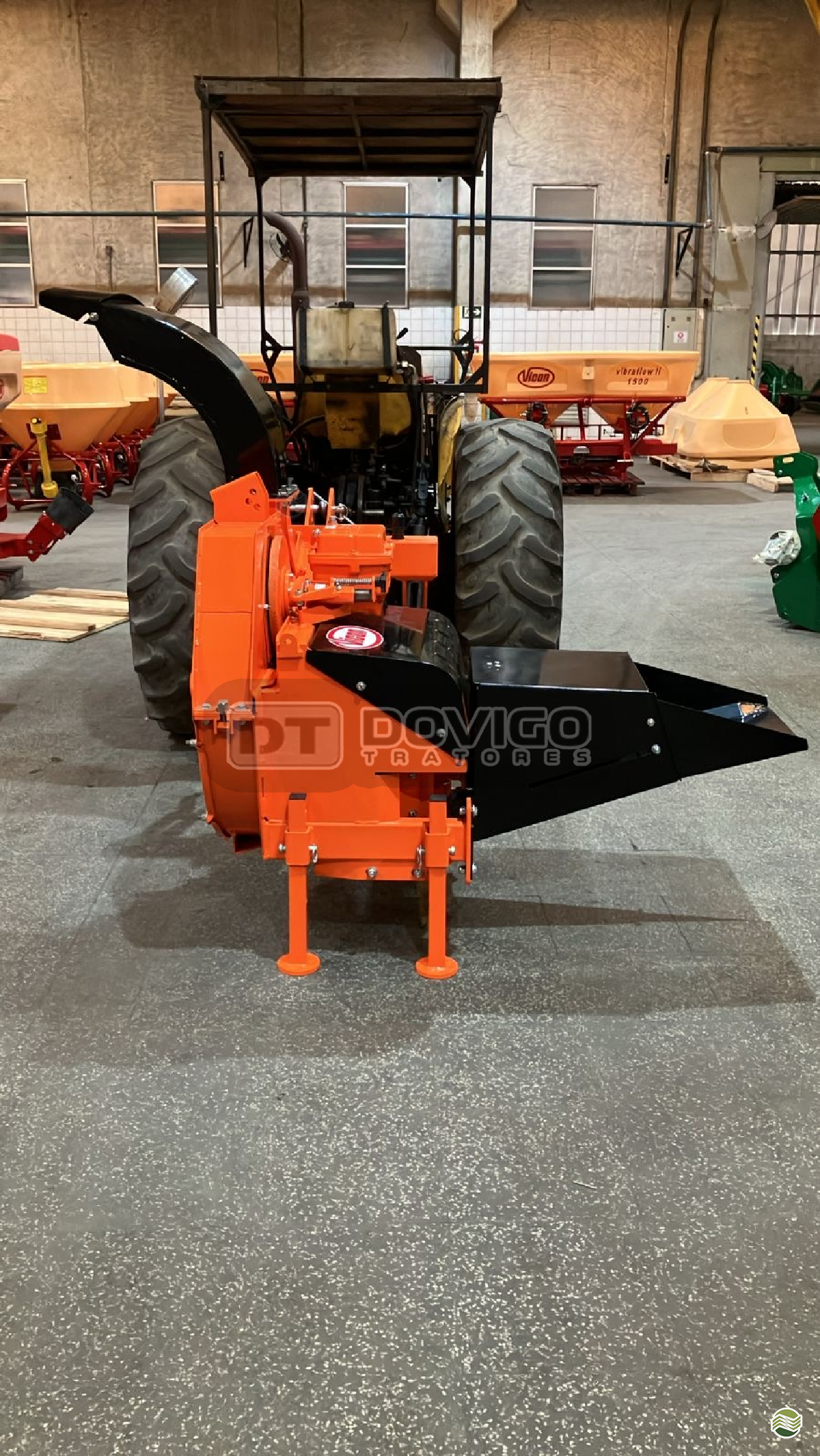 IMPLEMENTOS AGRICOLAS TRITURADOR LIMPEZA TRITURADOR HIDRÁULICO Dovigo Tratores ARTUR NOGUEIRA SÃO PAULO SP