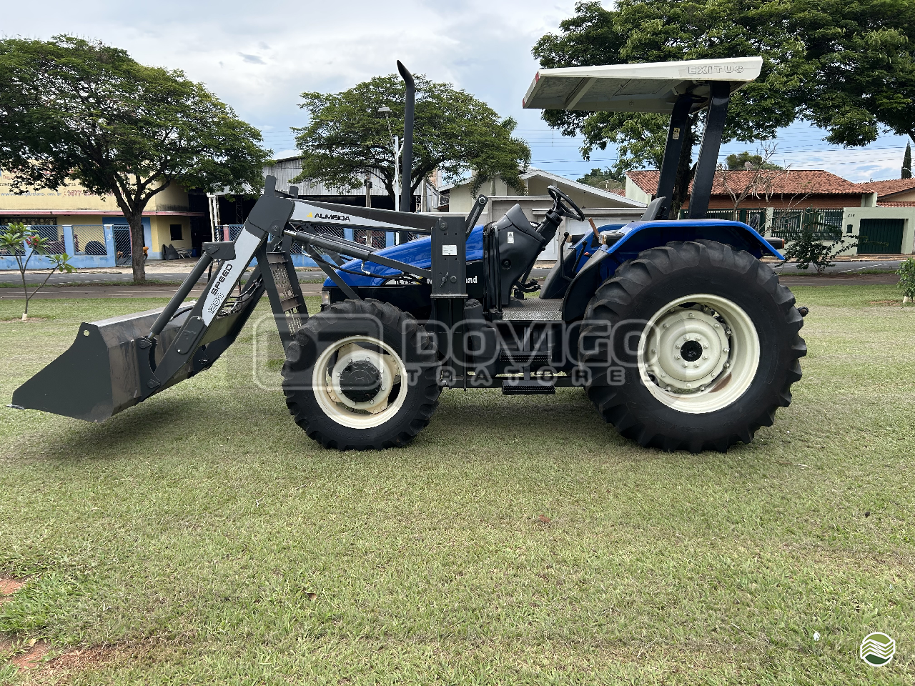 TRATOR NEW HOLLAND NEW TL 75 Tração 4x4 Dovigo Tratores ARTUR NOGUEIRA SÃO PAULO SP