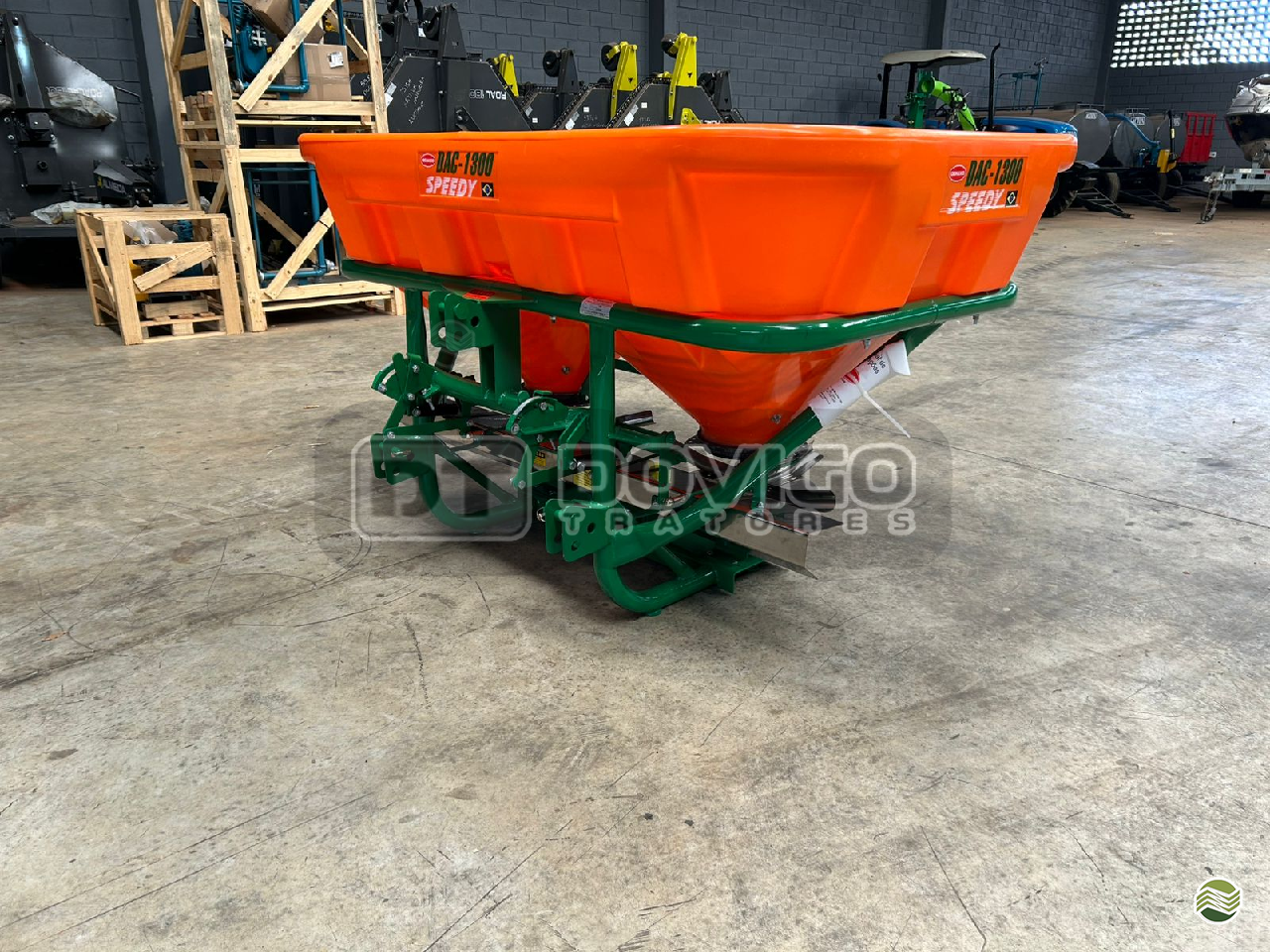 IMPLEMENTOS AGRICOLAS DISTRIBUIDOR FERTILIZANTES E SEMENTES DISCO DUPLO Dovigo Tratores ARTUR NOGUEIRA SÃO PAULO SP