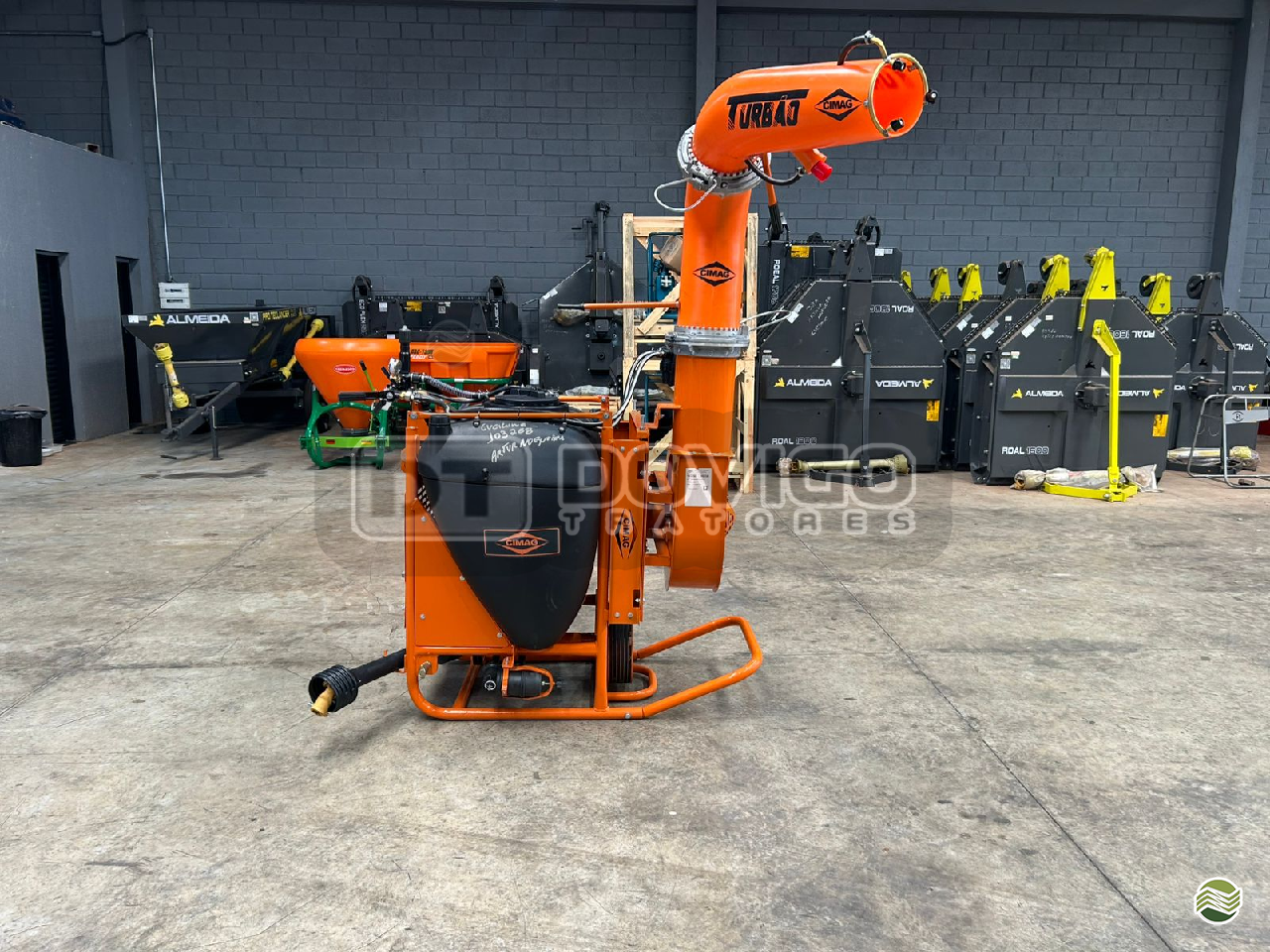 PULVERIZADOR CIMAG 400 L Acoplado Hidráulico Dovigo Tratores ARTUR NOGUEIRA SÃO PAULO SP