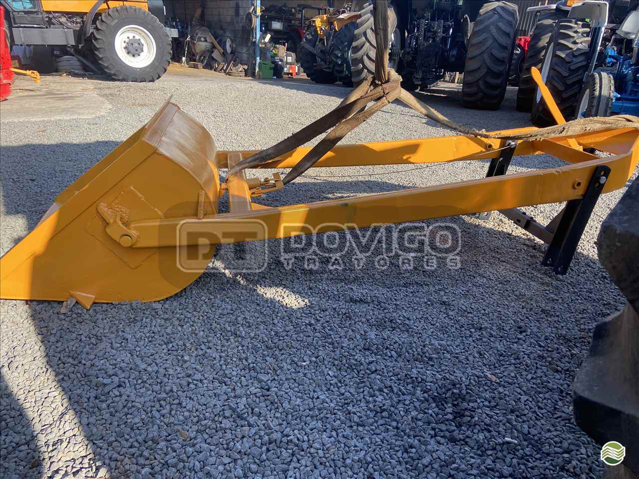 IMPLEMENTOS AGRICOLAS CONCHA HIDRÁULICA CONCHA TRASEIRA Dovigo Tratores ARTUR NOGUEIRA SÃO PAULO SP