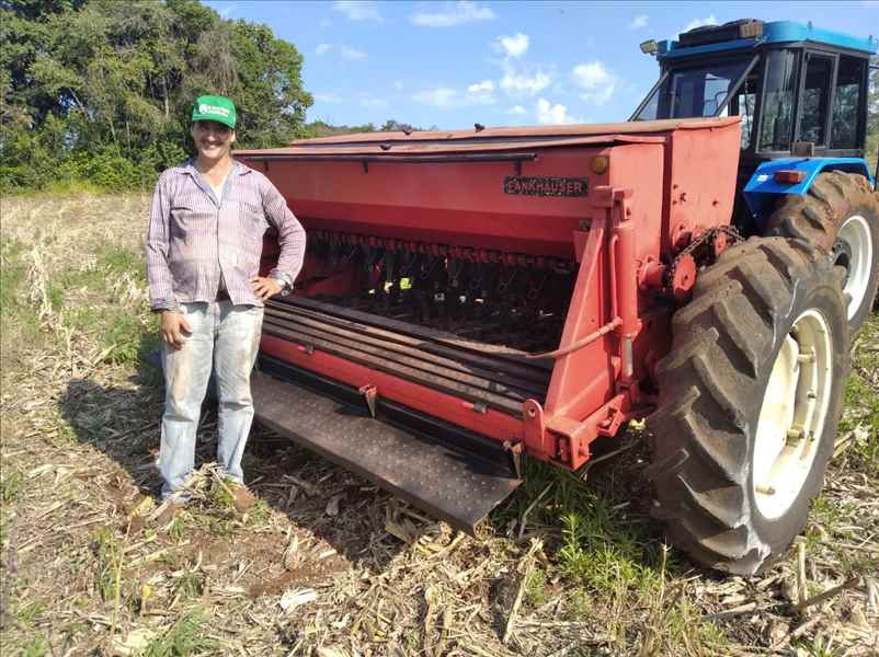 SEMEADEIRA ENTREGUE A SILVESTRE VIEIRA DA COMUNIDADE DE SEDE DA LUZ - SALTO DO LONTRA/PR.OBRIGADO PELA PREFERENCIA. BONS TRABALHOS!!!