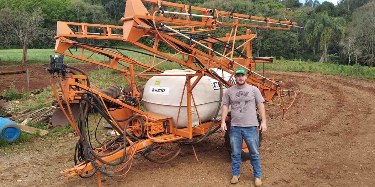PULVERIZADOR 2.000L COLUMBIA CROSS VENDIDO A CIDADE DE RENASCENÇA - PR, OBRIGADO A FAMILIA TOMASSONI ZANINI PELA PREFERENCIA. BONS TRABALHOS!!!