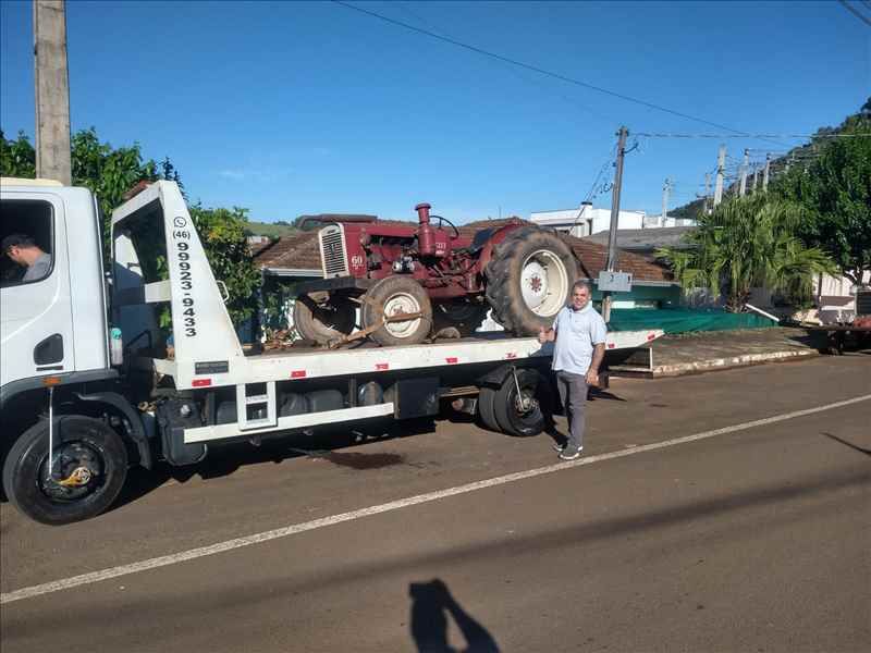 OBRIGADO A FAMILIA PESSETI PELA AQUISIÇAO DO TRATOR AGRICOLA. DESEJAMOS BONS TRABALHOS A TODOS