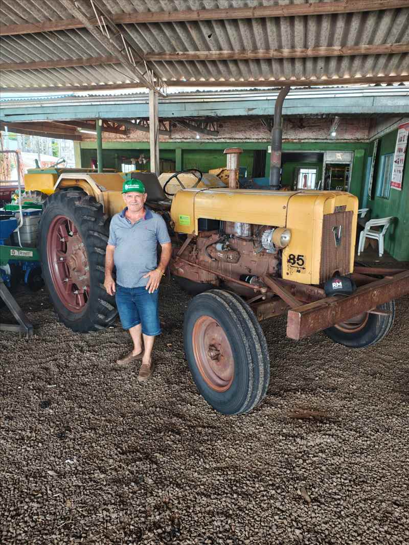 TRATOR VALMET VENDIDO A JOSE ZAMPRONIO INACIO, DA COMUNIDADE DE LINHA GONÇALVES, SALTO DO LONTRA-PR, OBRIGADO PELA PREFERENCIA E DESEJAMOS BONS TRABALHOS!!!