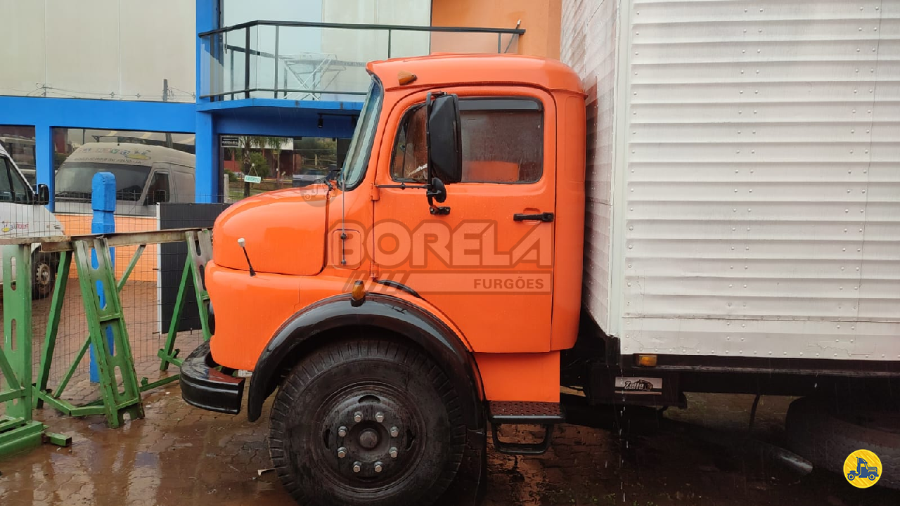 CAMINHAO MERCEDES-BENZ MB 1113 Baú Furgão Truck 6x2 Borela Furgões TAPEJARA RIO GRANDE DO SUL RS