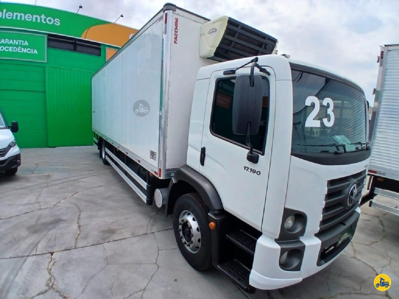 CAMINHAO VOLKSWAGEN VW 17190 Localiza Seminovos Pesados - Campinas CAMPINAS SÃO PAULO SP