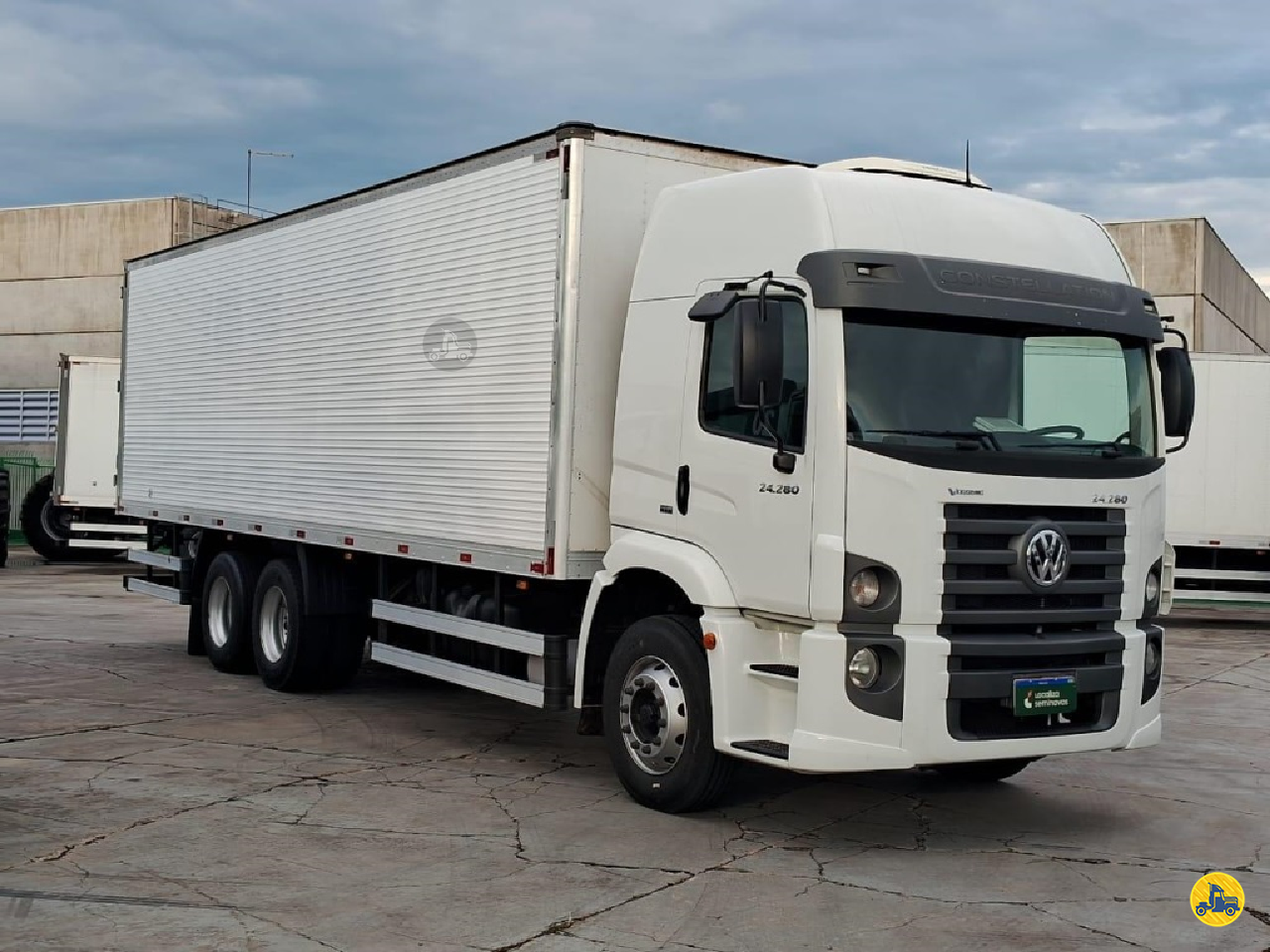 VW 24280 de Localiza Seminovos Pesados - Campinas
