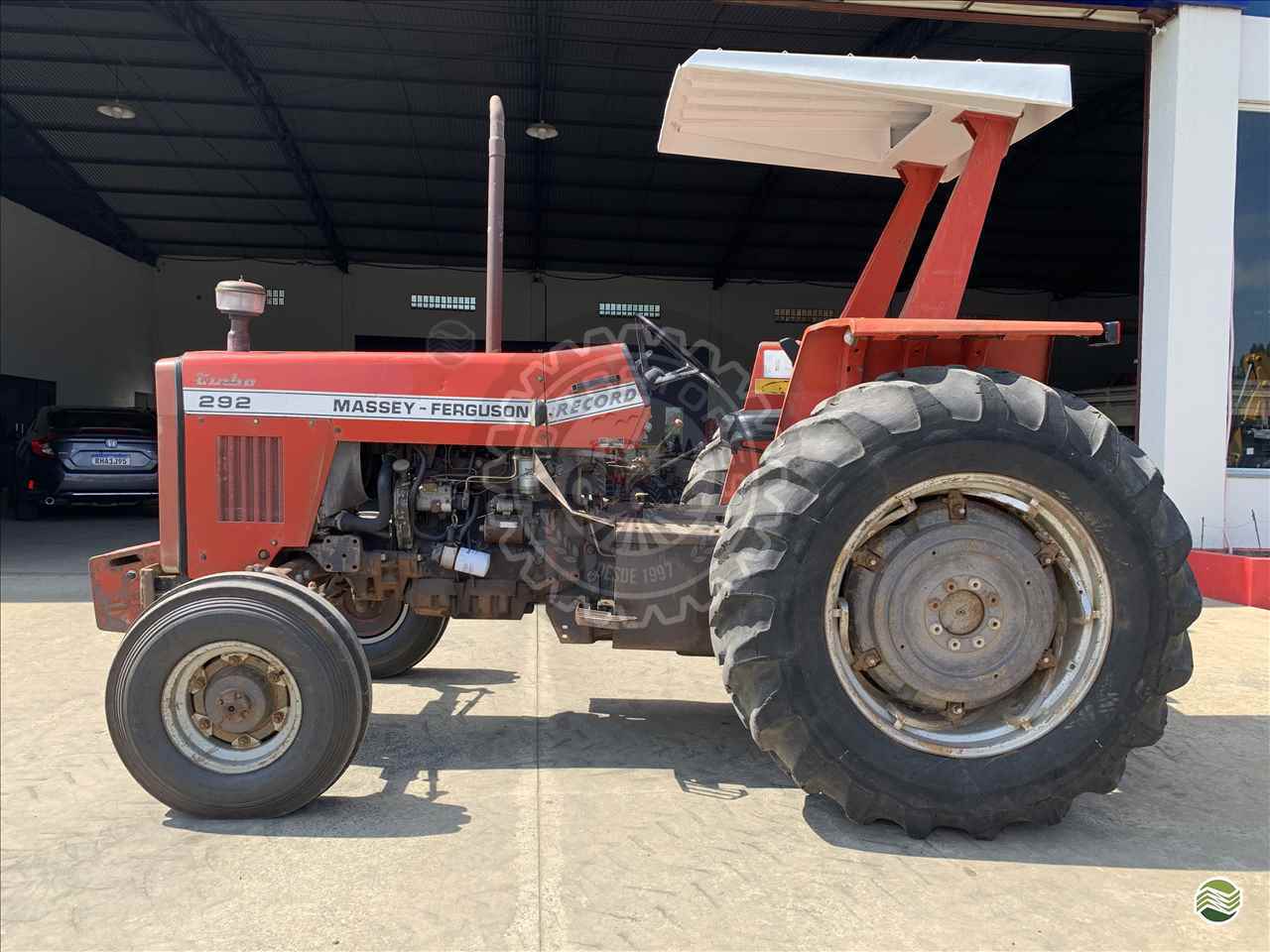TRATOR MASSEY FERGUSON MF 292 Tração 4x2 RD Tratores PAULO FRONTIN PARANÁ PR