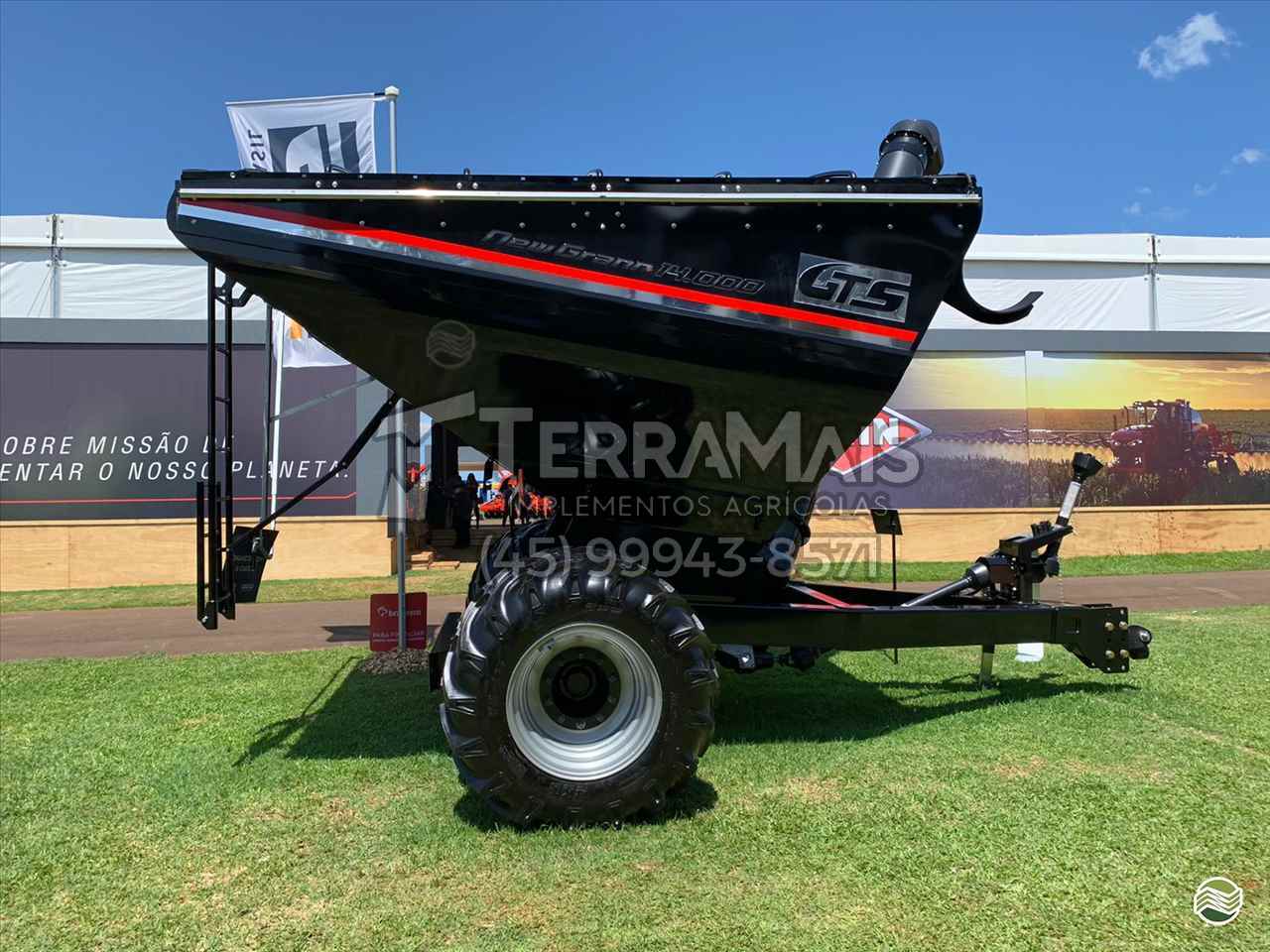 IMPLEMENTOS AGRICOLAS CARRETA BAZUKA GRANELEIRA 19000 Terra Mais Implementos Agrícolas TOLEDO PARANÁ PR