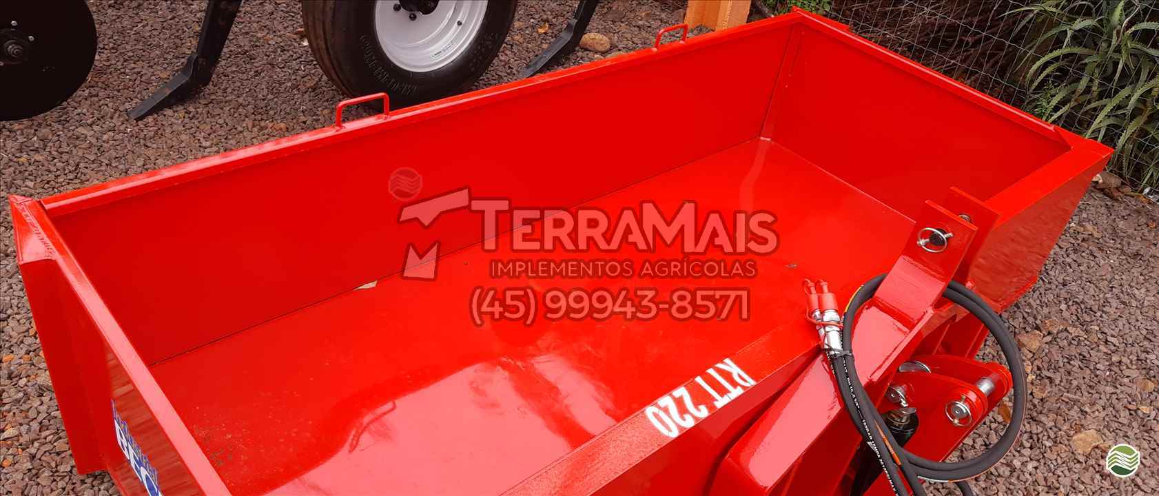 IMPLEMENTOS AGRICOLAS PLATAFORMA PARA TRATOR BASCULANTE RASPADEIRA Terra Mais Implementos Agrícolas TOLEDO PARANÁ PR