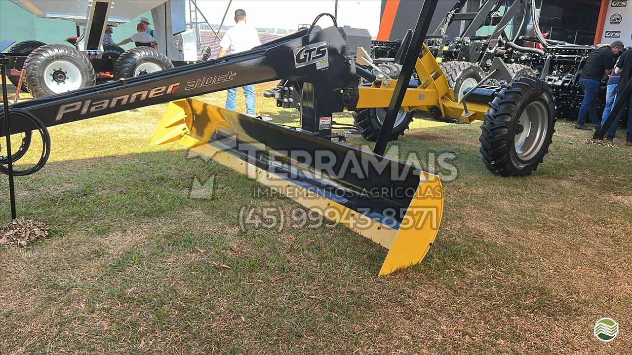 IMPLEMENTOS AGRICOLAS PLAINA NIVELADORA PLAINA DE ARRASTO Terra Mais Implementos Agrícolas TOLEDO PARANÁ PR