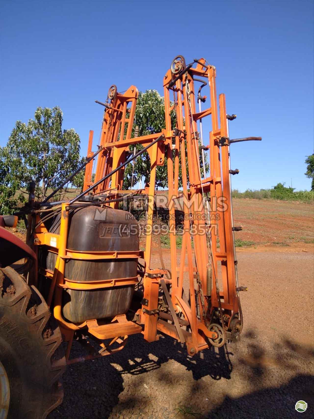 PULVERIZADOR JACTO CONDOR 600 AM14 Acoplado Hidráulico Terra Mais Implementos Agrícolas TOLEDO PARANÁ PR