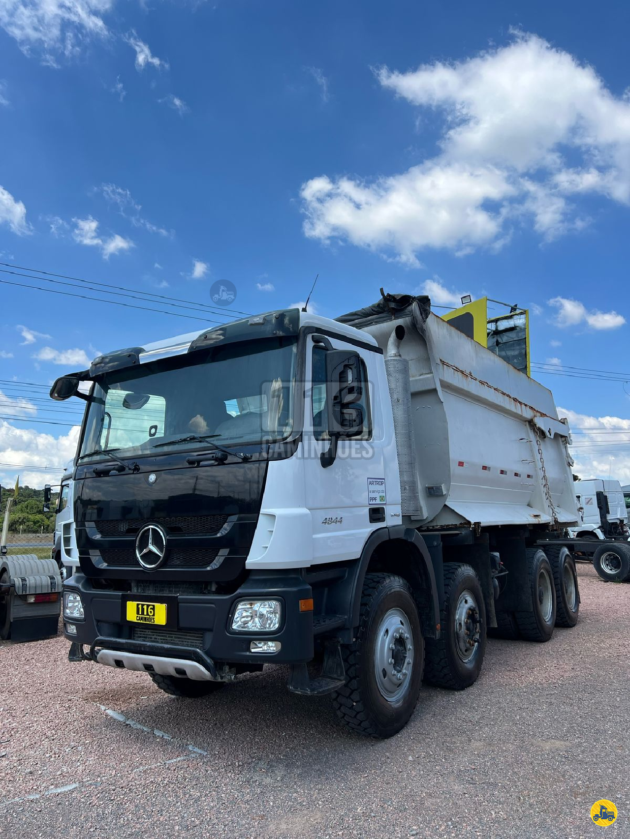 CAMINHAO MERCEDES-BENZ MB 4844 Caçamba Basculante BiTruck 8x4 116 Caminhões FAZENDA RIO GRANDE PARANÁ PR