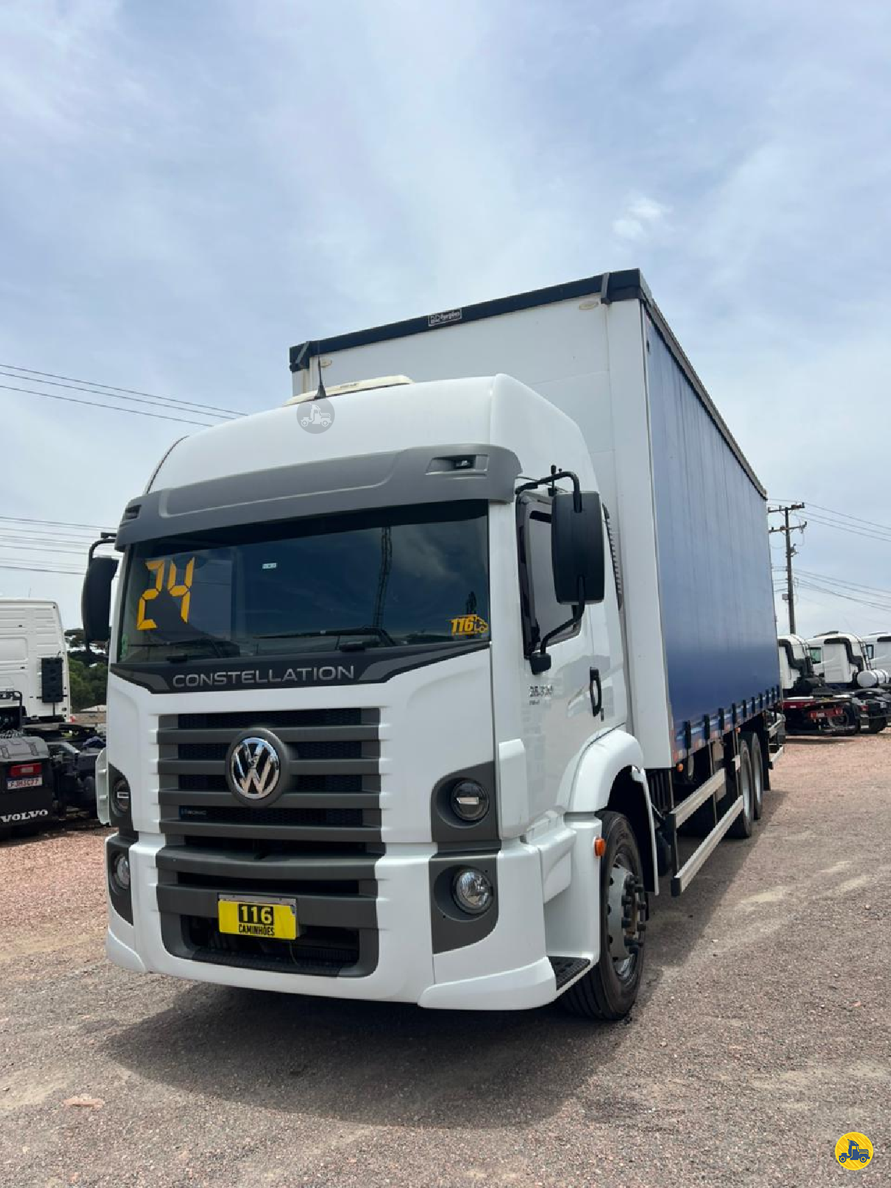 CAMINHAO VOLKSWAGEN VW 26320 Baú Sider Truck 6x2 116 Caminhões FAZENDA RIO GRANDE PARANÁ PR