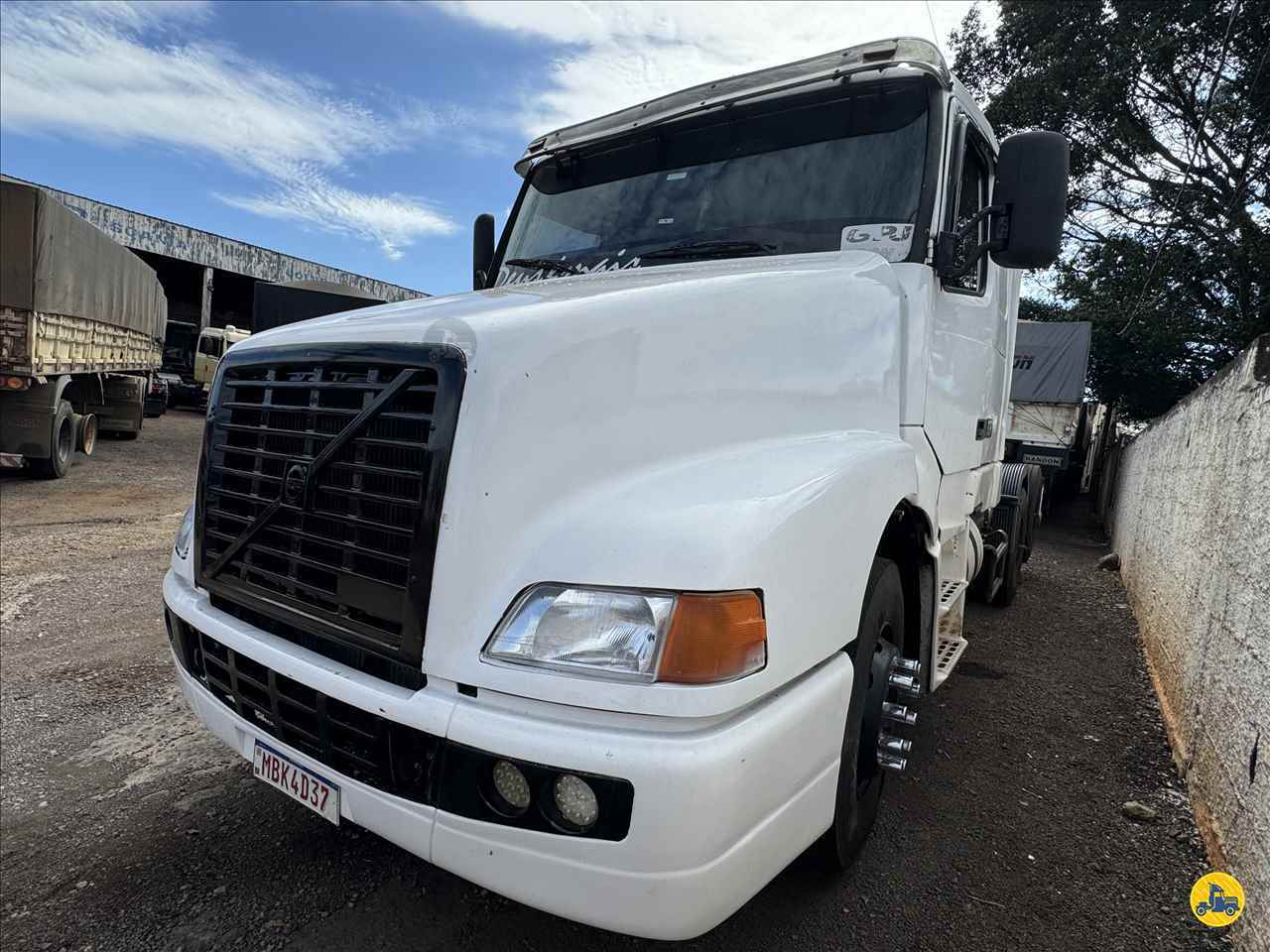 CAMINHAO VOLVO VOLVO NH12 380 Cavalo Mecânico Cavalo 6x2 Indio Bandeira Caminhões CAMPO MOURAO PARANÁ PR