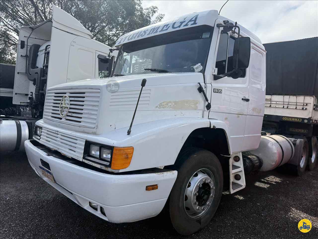 CAMINHAO MERCEDES-BENZ MB 1935 Graneleiro Truck 6x2 Indio Bandeira Caminhões CAMPO MOURAO PARANÁ PR