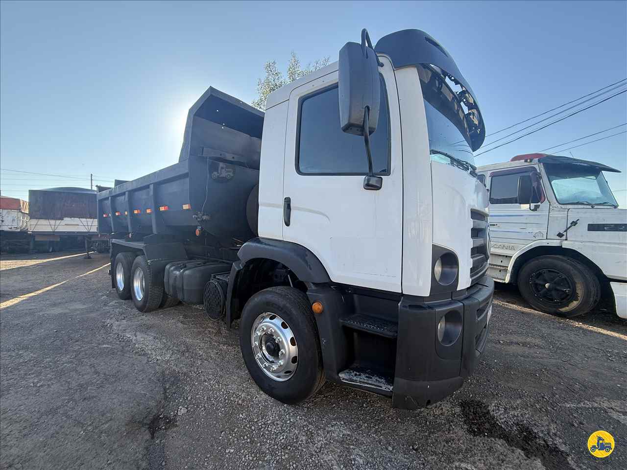 CAMINHAO VOLKSWAGEN VW 31310 Caçamba Basculante Truck 6x2 Indio Bandeira Caminhões CAMPO MOURAO PARANÁ PR