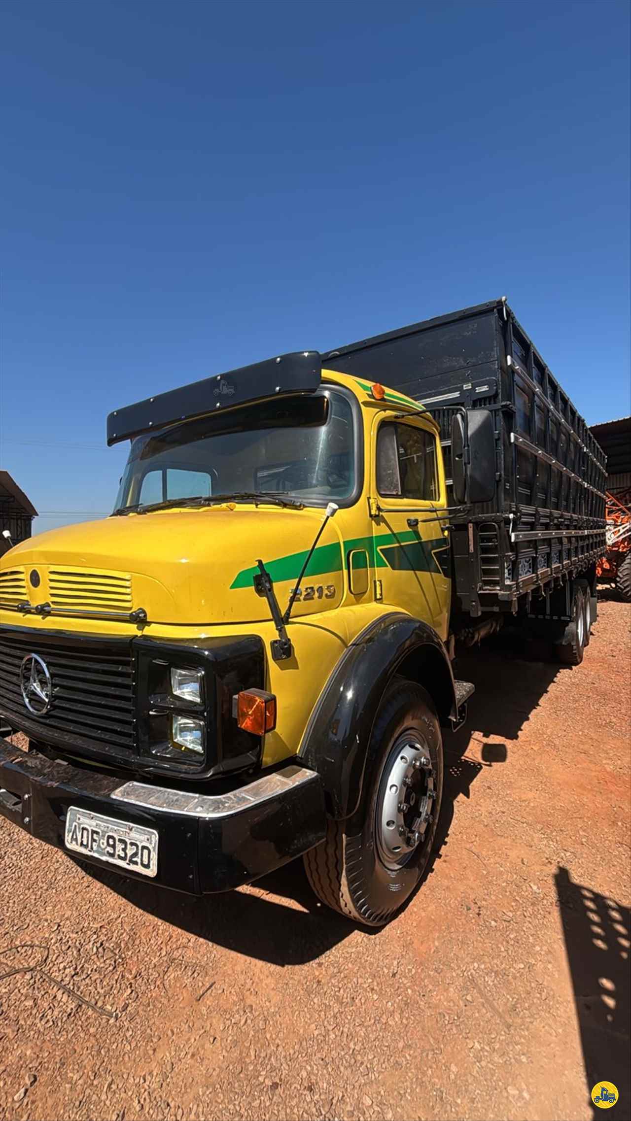 CAMINHAO MERCEDES-BENZ MB 2213 Graneleiro Cavalo 6x2 Indio Bandeira Caminhões CAMPO MOURAO PARANÁ PR