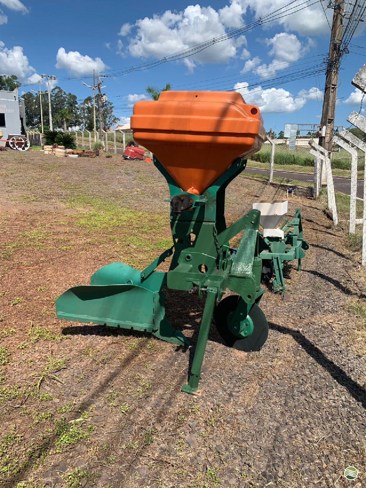 IMPLEMENTOS AGRICOLAS SULCADOR 1 LINHA RN Tratores GOIOERE PARANÁ PR