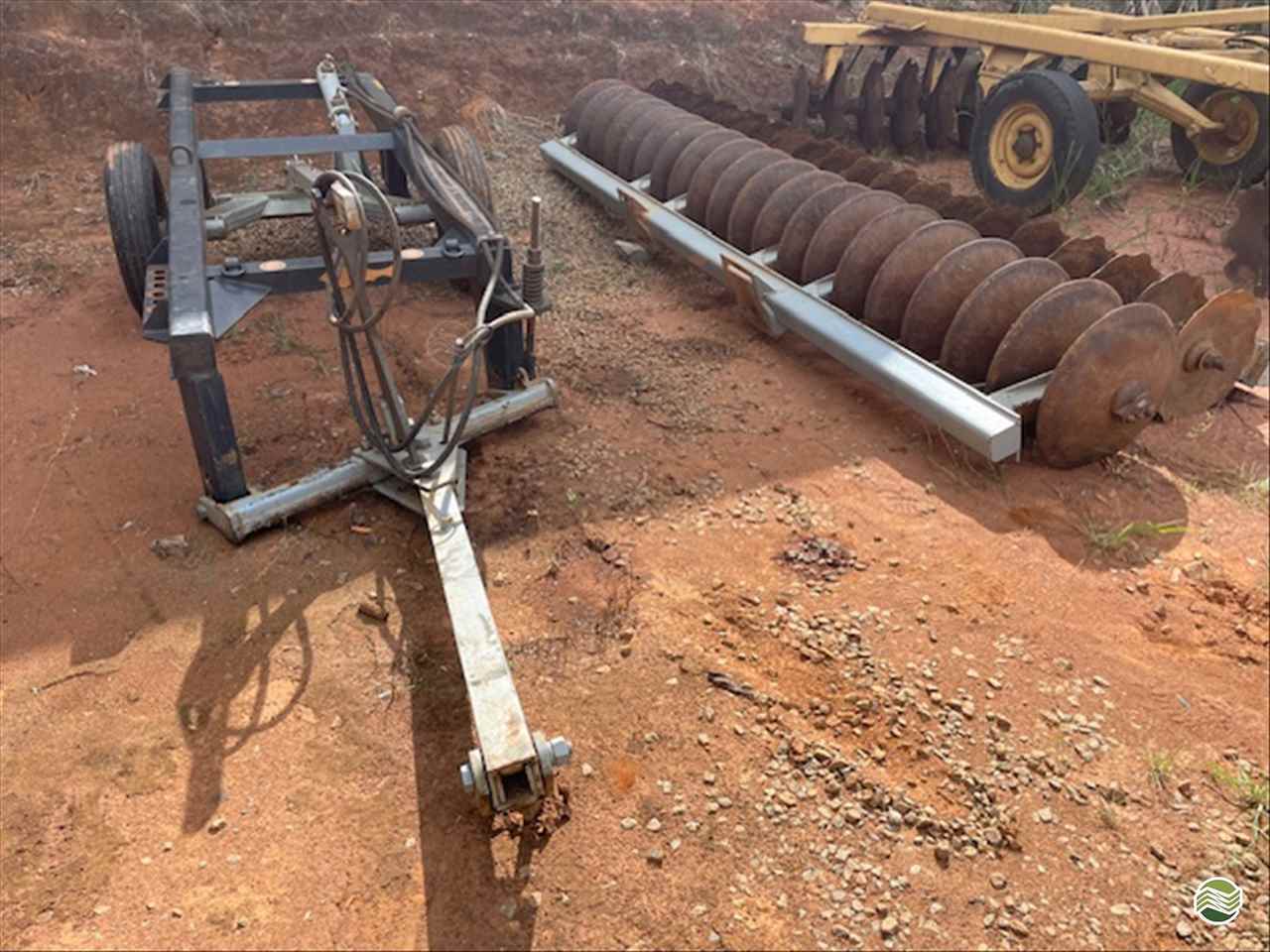 IMPLEMENTOS AGRICOLAS GRADE NIVELADORA NIVELADORA 40 DISCOS Limeira Tratores LIMEIRA SÃO PAULO SP