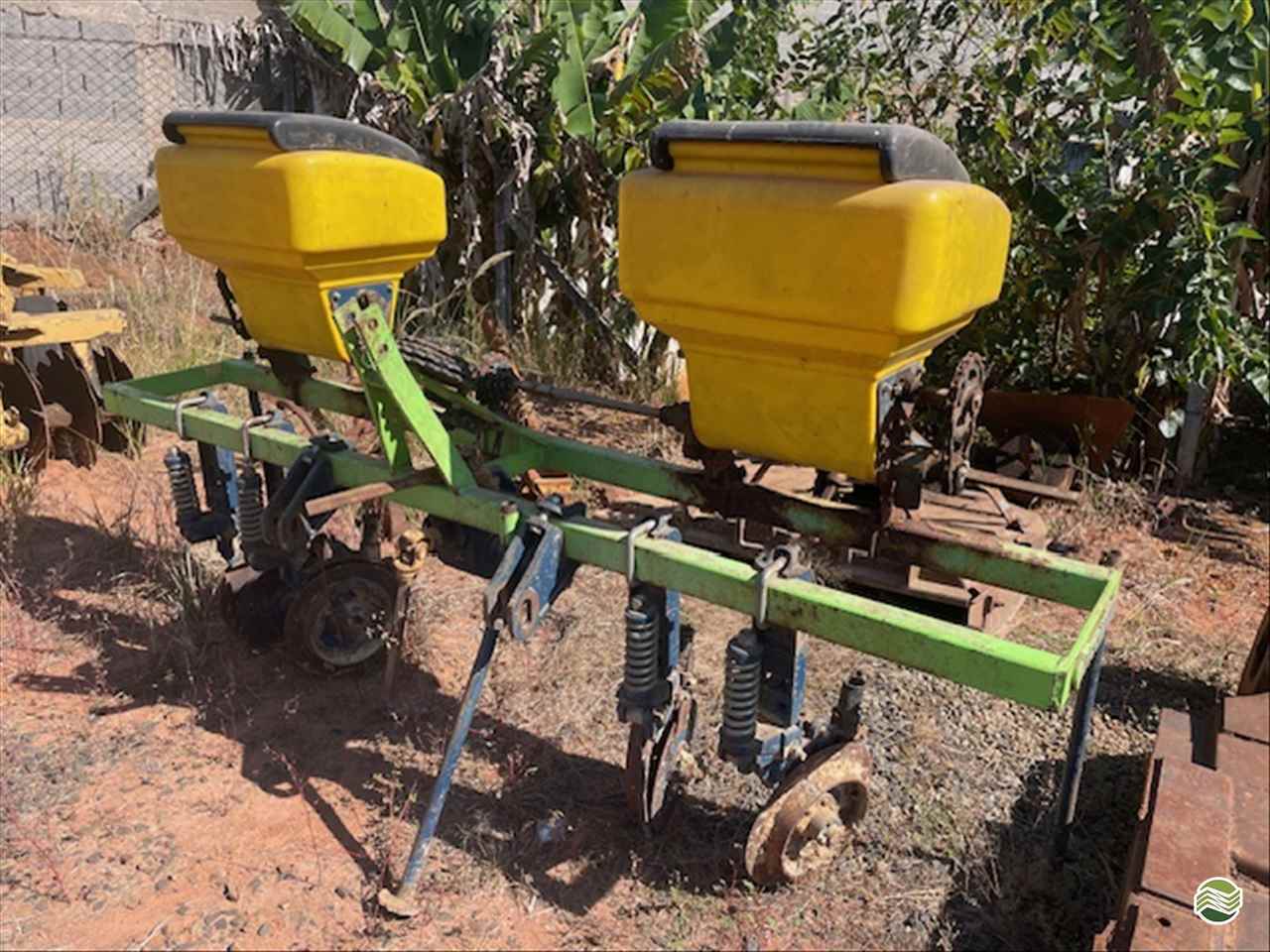 IMPLEMENTOS AGRICOLAS CULTIVADOR 2 LINHAS ADUBADOR Limeira Tratores LIMEIRA SÃO PAULO SP